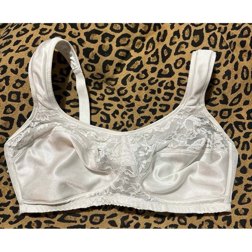 Comfort Choice Full Figure White Lace Wireless Unpadded Minimizer Bra, 38D